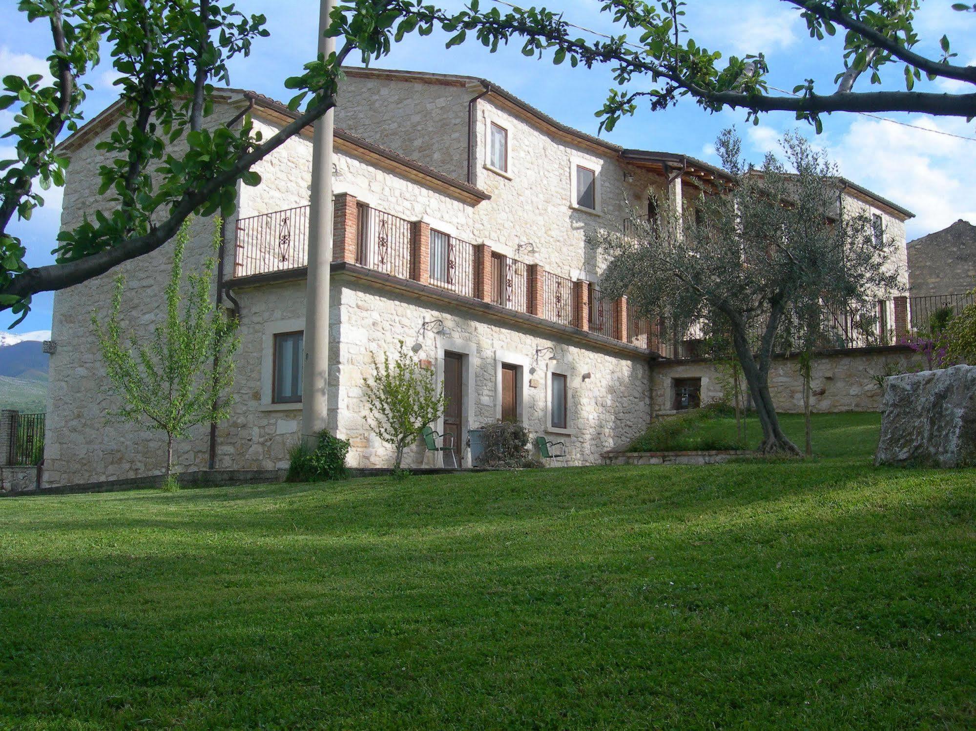 Agriturismo Borgo San Martino Vila Abbateggio Exterior foto